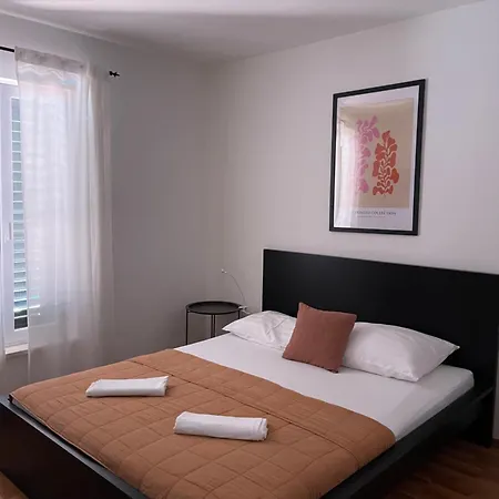Pama Luko Apartment 100M From Beach, Tennis Court & Gym, Free Parking Supetar Exterior photo
