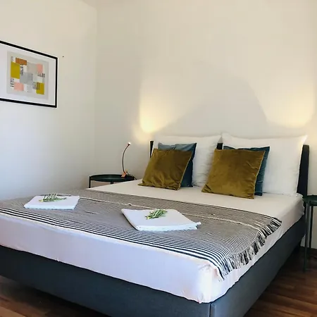 Pama Luko Apartment 100M From Beach, Tennis Court & Gym, Free Parking Supetar Exterior photo