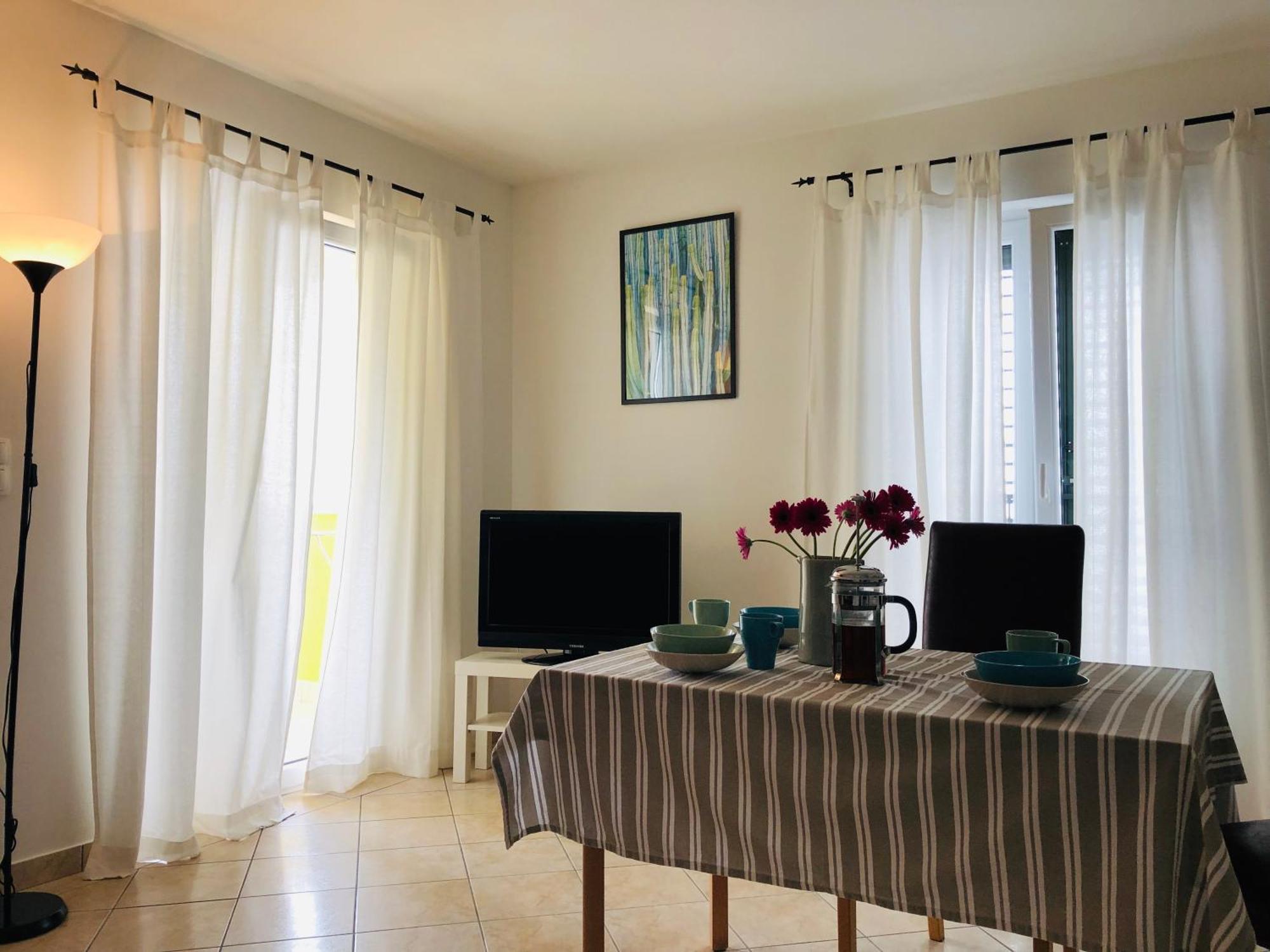 Apartment Pama Luko 100m From Beach, Tennis Court & Gym, Free Parking *