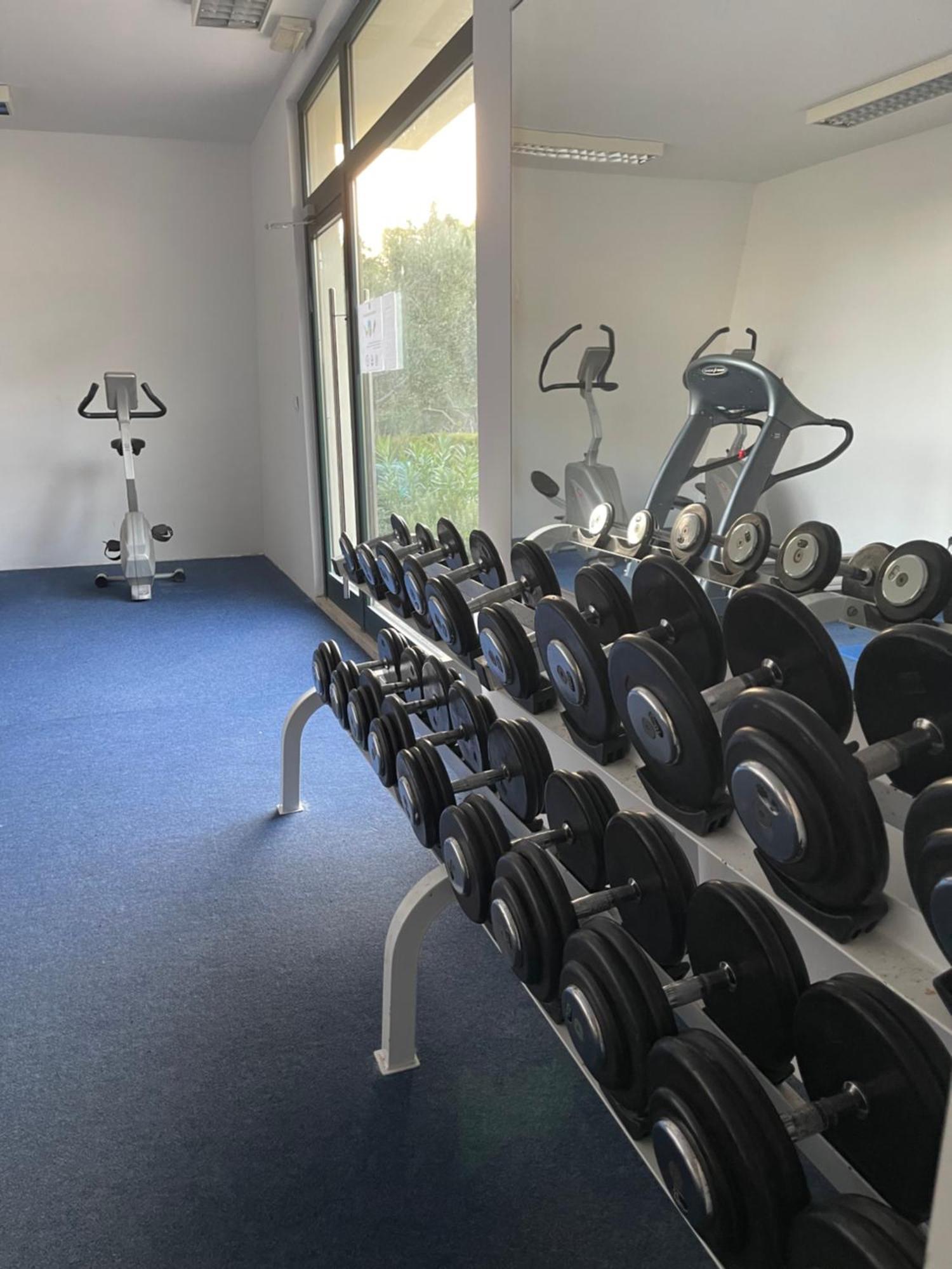 Apartment Pama Luko 100m From Beach, Tennis Court & Gym, Free Parking Supetar