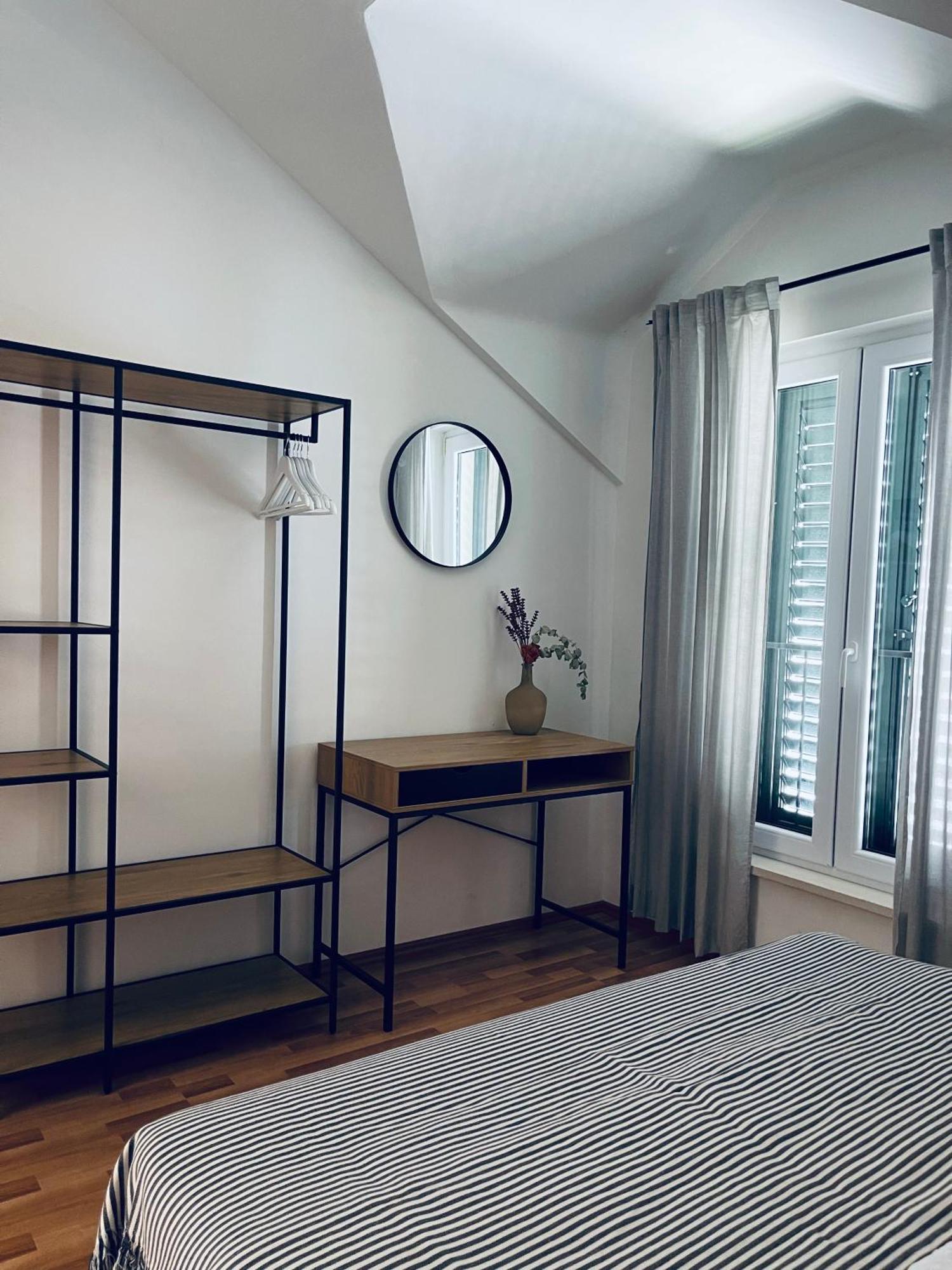 Pama Luko 100m From Beach, Tennis Court & Gym, Free Parking Supetar