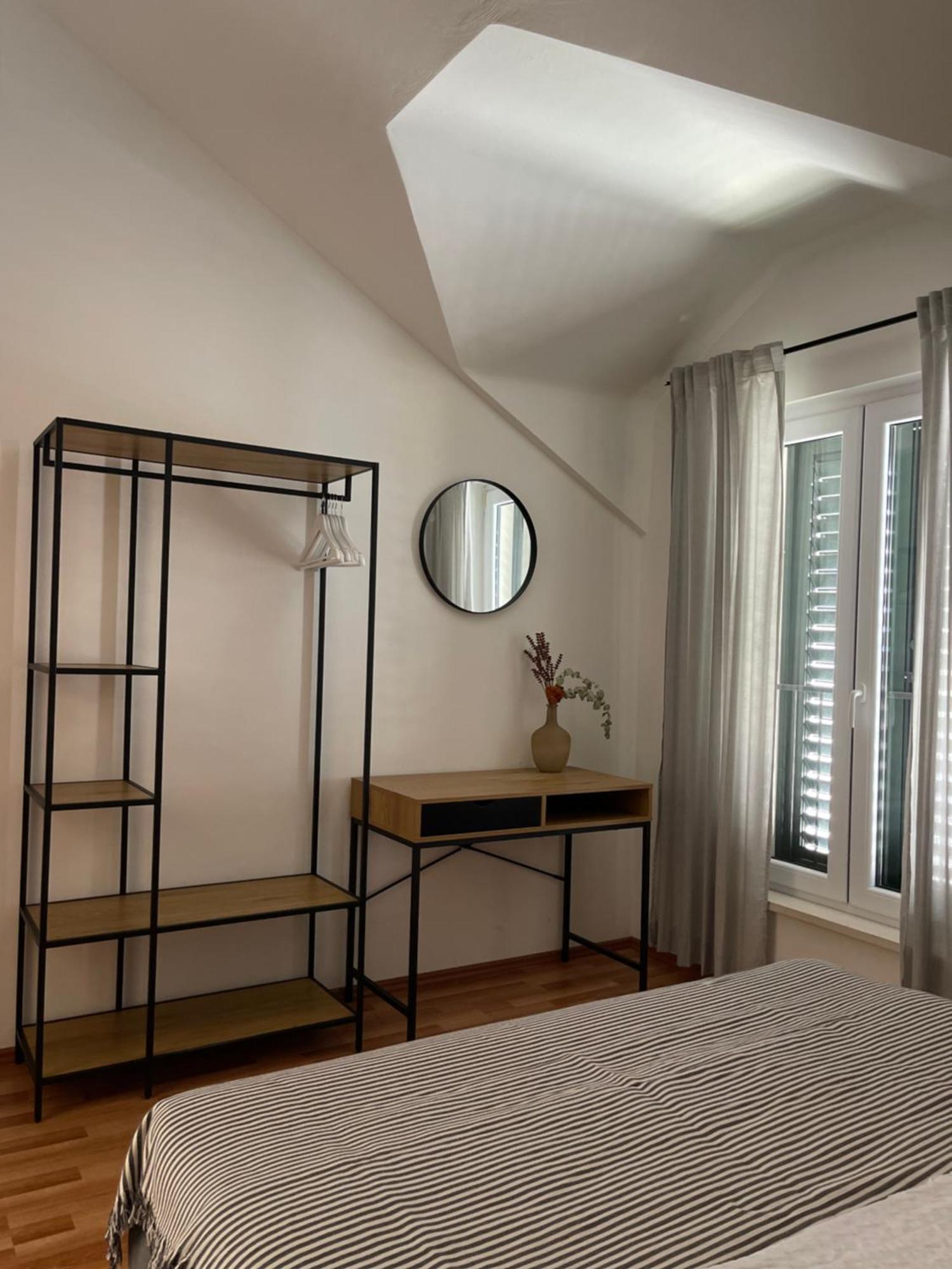 Pama Luko 100m From Beach, Tennis Court & Gym, Free Parking