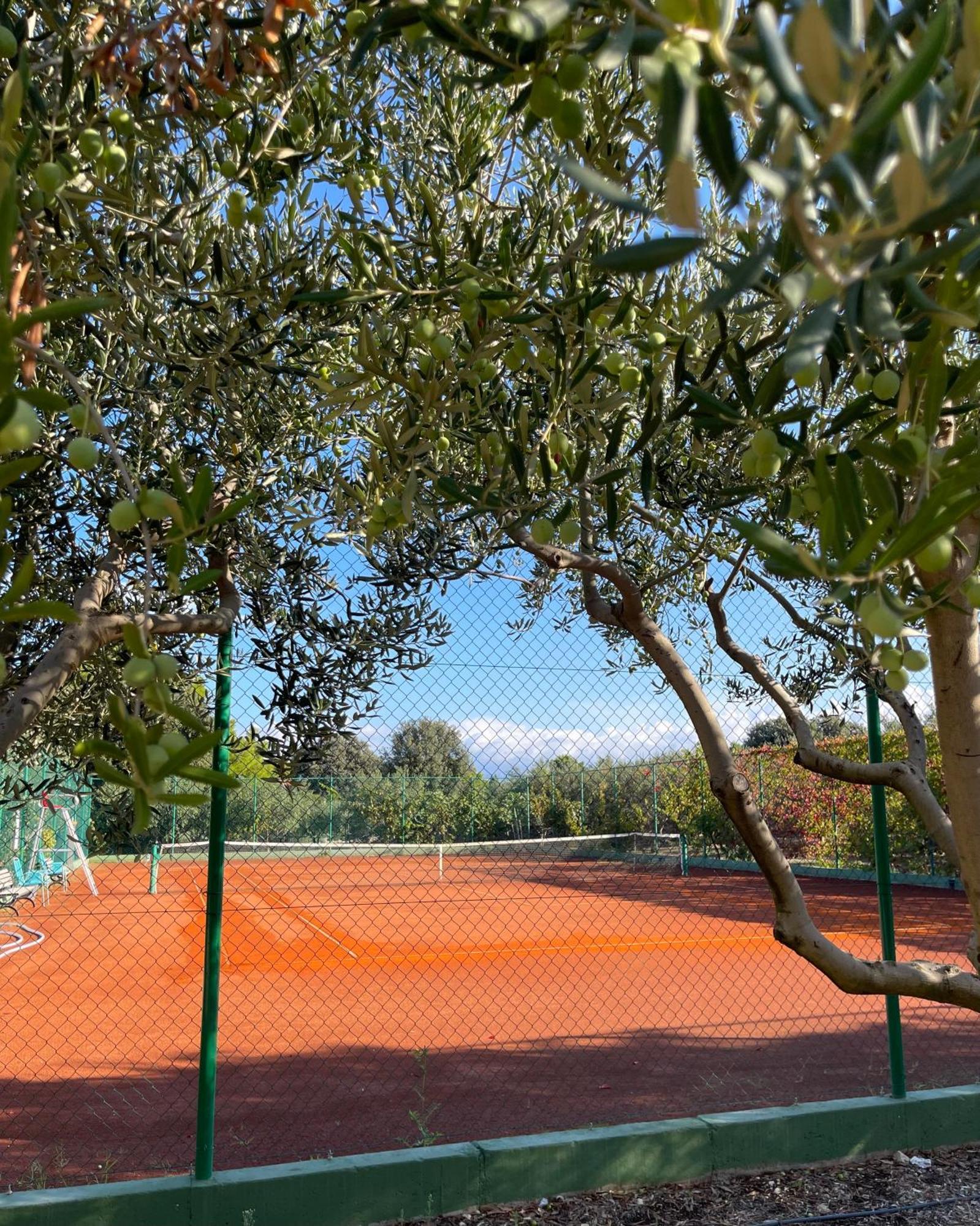 Pama Luko 100m From Beach, Tennis Court & Gym, Free Parking